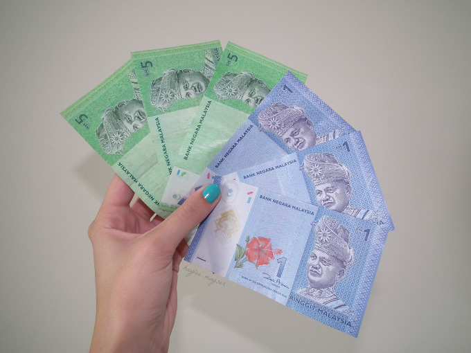 kuala-lumpur-lrt-one-five-malaysian-currency