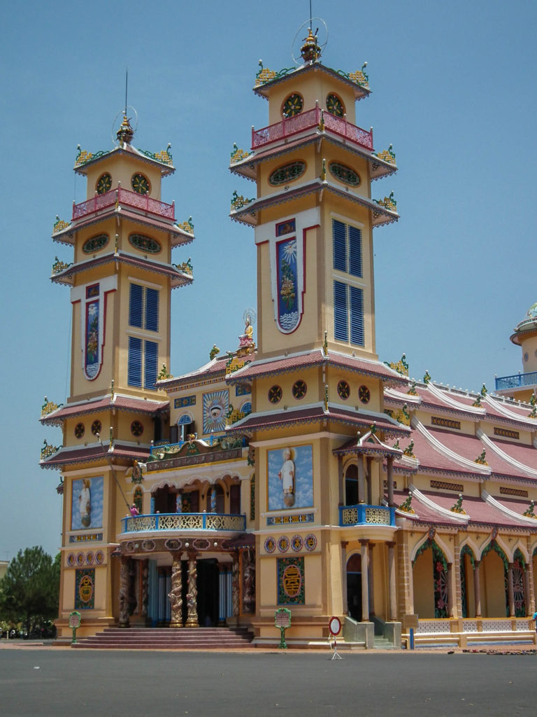lr-exterior-of-cao-dai-temple-vietnam